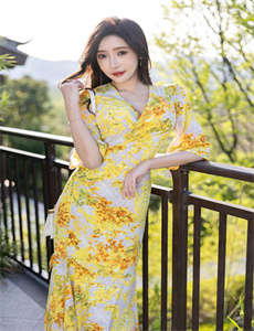 善良的小峓子中文版在钱看/穿越到游戏里和各种NPC